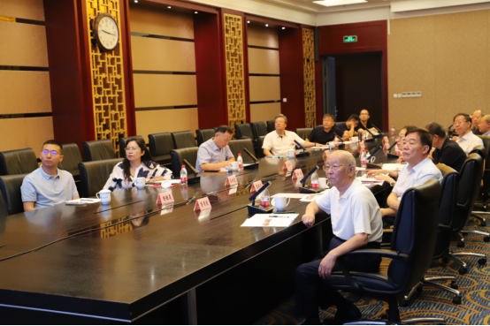 第2题_杨钰昆_20240828_8.28437必赢会员中心杏花村学院第二届学术委员会第一次会议新闻稿_1799.png